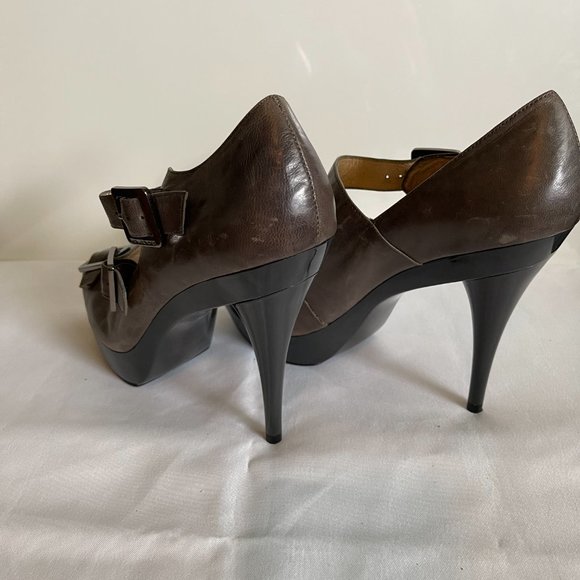 MICHAEL KORS LEATHER  PLATFORM SIZE 10 - Picture 13 of 15